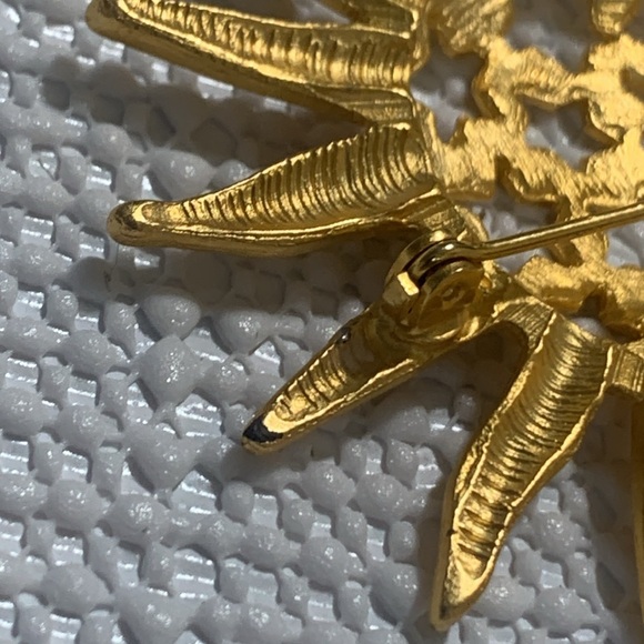 Sun brooch with stars matte gold vintage - Picture 9 of 10